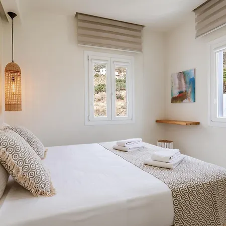 וילה Aeolos Erato *